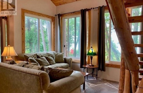 Lion's Head Cottage | Half an hour drive from tobermory