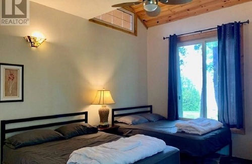 Lion's Head Cottage | Half an hour drive from tobermory