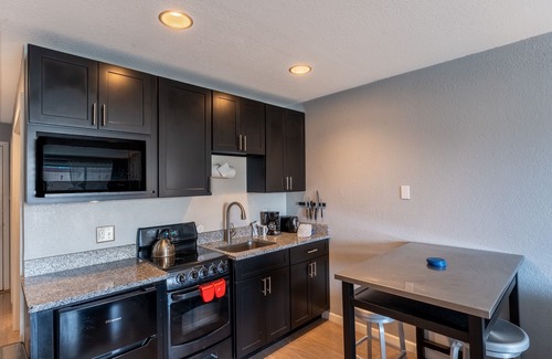 Frisco Condo | Half Block to Frisco Main St, Comfy & Convenient Condo w/Shared Hot Tub