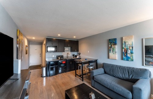 Frisco Condo | Half Block to Frisco Main St, Comfy & Convenient Condo w/Shared Hot Tub