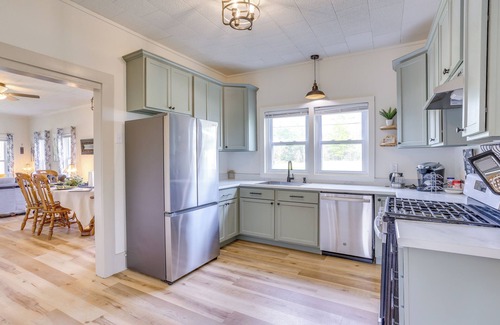 Lufkin House | Half-Mi to Dtwn Lufkin: Charming & Spacious Home!