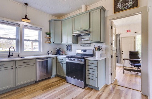 Lufkin House | Half-Mi to Dtwn Lufkin: Charming & Spacious Home!