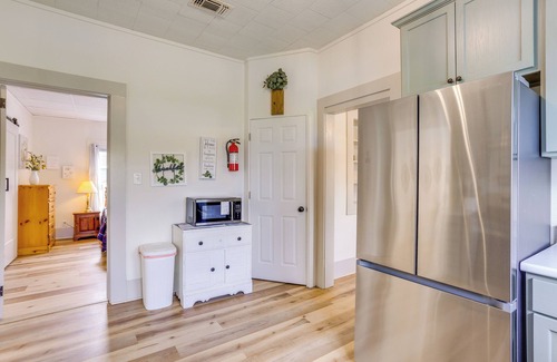 Lufkin House | Half-Mi to Dtwn Lufkin: Charming & Spacious Home!