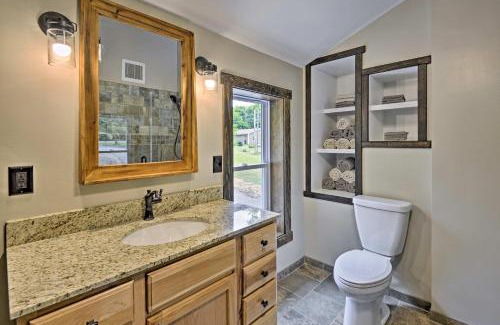 Tully House | half Mi to Song Mountain Resort Family Ski Getaway