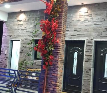 Sayq Ski Chalet | Half Moon Chalet شالية نصف القمر