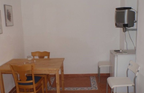 Chiesiola House | Half of the house "Ciccino" in Villa Oleandro