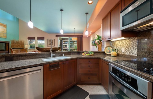 Waikoloa Condo | Hali'i Kai 20G "WishWeWereHere" Newly renovated! Oceanfront resort, gears bikes.