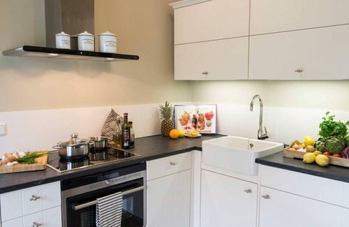 Stolpe Apartment | Halla RE-04 - The Halla coach house RE-04 - rural luxury holiday apartment with terrace