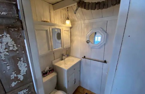 Hall's Harbour House | Halls Harbour BEACH HOUSE Cottage