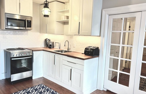 Perth Apartment | Hamburg - Stylish Heritage property with Park View