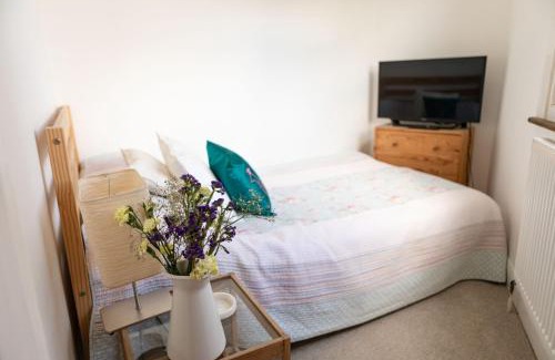 Hampstead House | Hampstead 19th Century Village Cottage