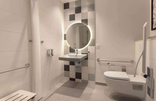 Palma-Palmilla Hotel | Hampton By Hilton Malaga Martiricos