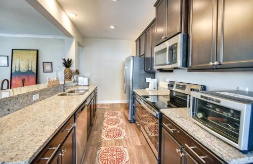 Hampton Apartment | Hampton Condo, Close to Beaches!