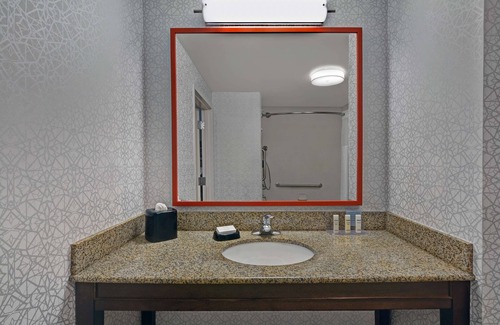 Bath Hotel | Hampton Inn Bath (Brunswick Area)