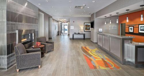 Calgary Hotel | Hampton Inn by Hilton Calgary Airport North