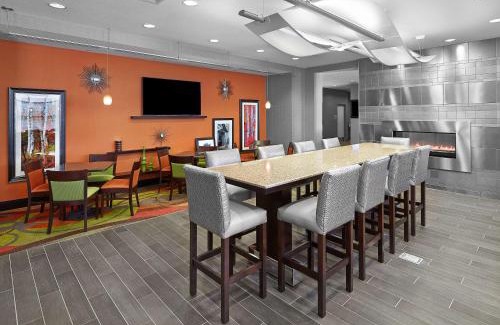 Calgary Hotel | Hampton Inn by Hilton Calgary Airport North