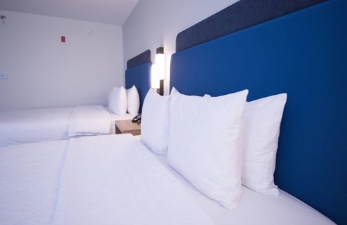 Carol Stream Hotel | Hampton Inn Chicago-Carol Stream