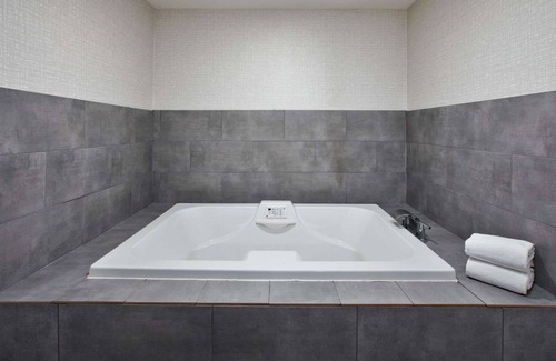 Parkdale Hotel | Hampton Inn Cincinnati-Northwest/Fairfield