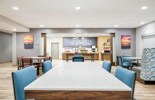 Fort Myers River District Hotel | Hampton Inn Fort Myers Downtown