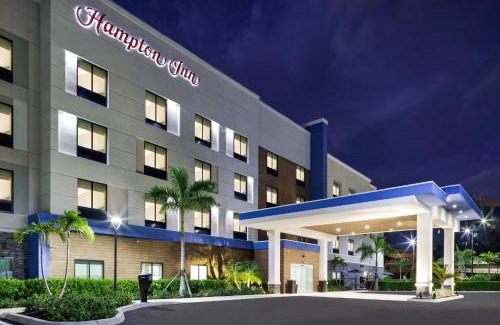 Fort Myers River District Hotel | Hampton Inn Fort Myers Downtown