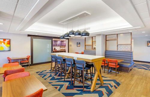 Mebane Hotel | Hampton Inn Mebane