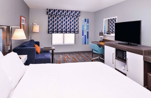 Frisco Hotel | Hampton Inn & Suites Legacy Park-Frisco
