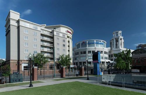 Downtown Memphis Hotel | Hampton Inn & Suites Memphis-Beale Street