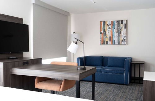 Seal Beach Hotel | Hampton Inn & Suites Seal Beach