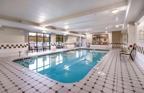 Columbus Hotel | Hampton Inn West