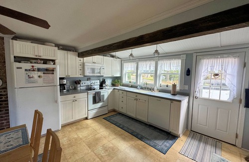 Deep Hole House | Hancock House -Single Family Home - Screened Porch, NO LINENS PROVIDED