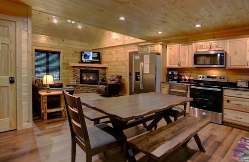 Sevierville Cabin | Handicapped-friendly cabin with upstairs theater room in the Smokies!