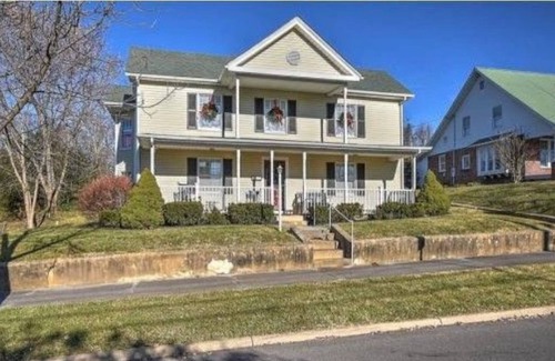 Abingdon Apartment | Handy Haven