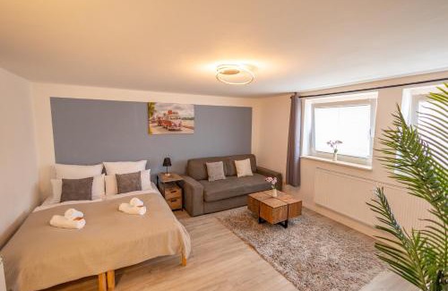 Ehmen Apartment | HANNIBAL - Studio-Apartment Iris 10, Parkplatz, Küche, WLAN, Nähe Autobahn