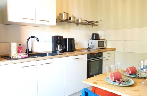 Ilversgehofen Apartment | Happy Apartment w/2BR, Smart-TV, Parking, etc.