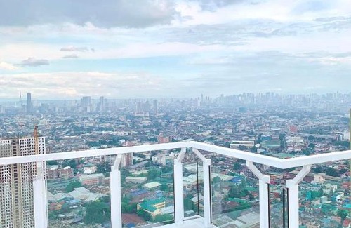 A. Bonifacio Apartment | Happy Nest PH at The Celandine