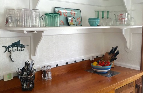 Alligator Point House | Happy Shack BEACH & BAY! Kayak, paddle boards, firepit, grille, wifi