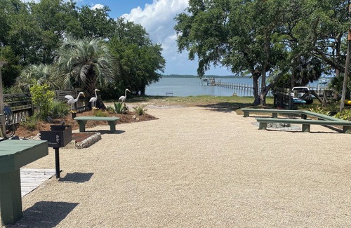 Alligator Point House | Happy Shack BEACH & BAY! Kayak, paddle boards, firepit, grille, wifi