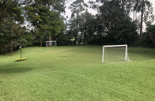 Itu House | Haras with generous leisure area, farm animals and complete infrastructure.