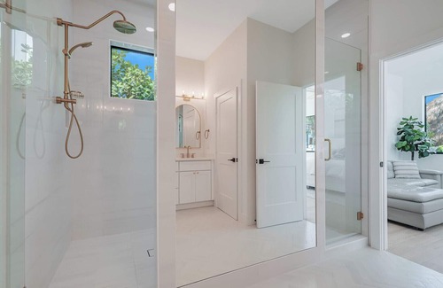 Sugar Sands House | Harbor by the Beach - Cozy renovated home steps away from the Beach!