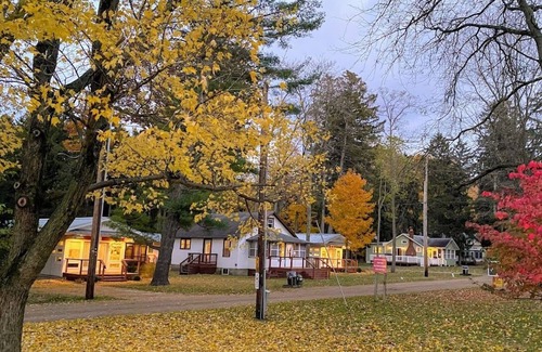 Sawyer Cottage | Harbor Country Cottage with private beach access