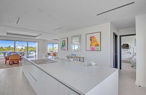 Bouvet Island Condo | Harbor Hummingbird Haven - 3-bedroom condo with marina views