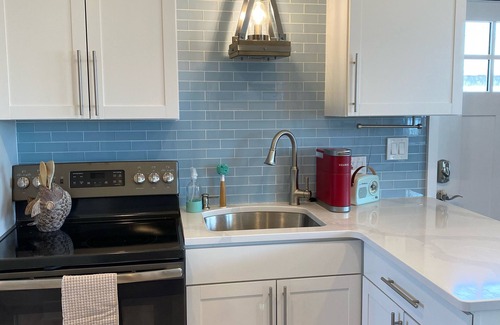 Seabrook Apartment | Harbor views and beach! Sunsets! Walk to restaurants, coffee shops, yoga, beach