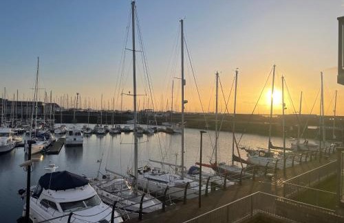 Ardrossan Apartment | Harbour bliss