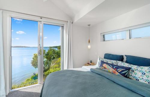 Westmere House | Harbour View - Westmere Holiday Apartment