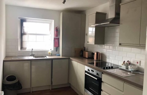 Scarborough City Centre Apartment | Harcourt Place - Apartment 3 - Seaview - sleeps 8