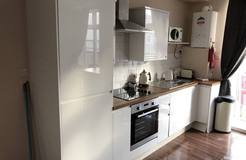 Scarborough City Centre Apartment | Harcourt Place - Apartment 3 - Seaview - sleeps 8