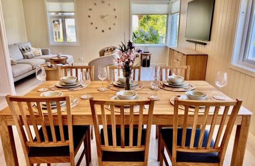 Oystese House | Hardangerfjord View - luxury fjord-side holiday home