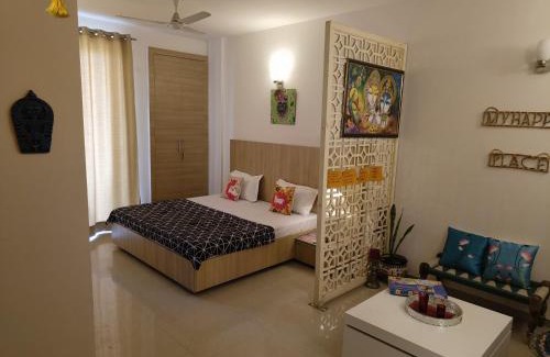 Vrindavan Apartment | Hari Priya house The Divine Homestay