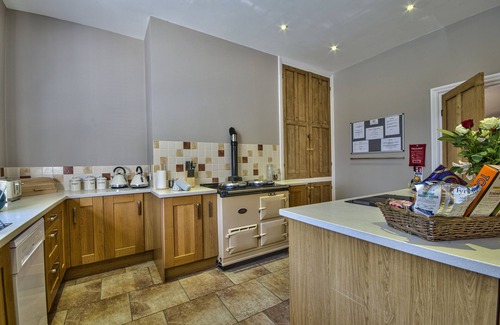 Ipswich Cottage | Harkstead Hall By Group Retreats - sleeps 20 guests in 6 bedrooms