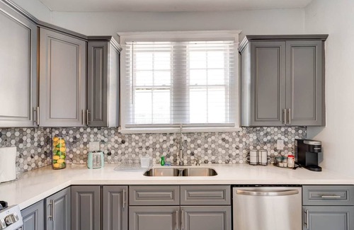 Fairgrounds Apartment | Harleaux Chateau by Jazz Fest and City Park.